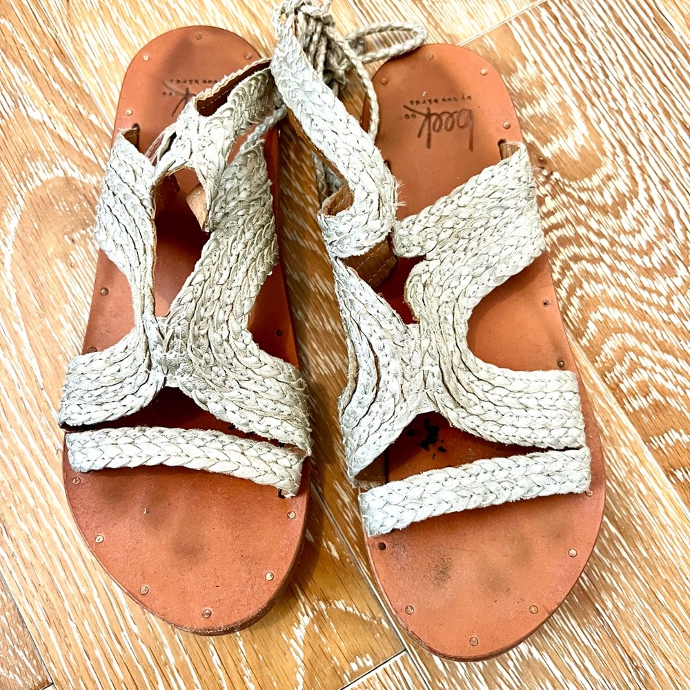 Beek sandals